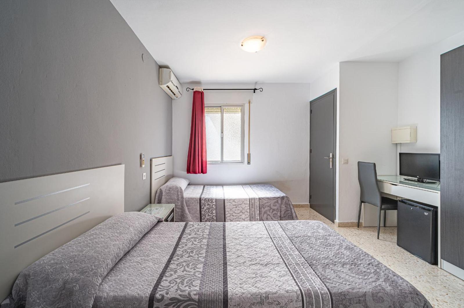 Hostal Ocana Manilva Ngoại thất bức ảnh