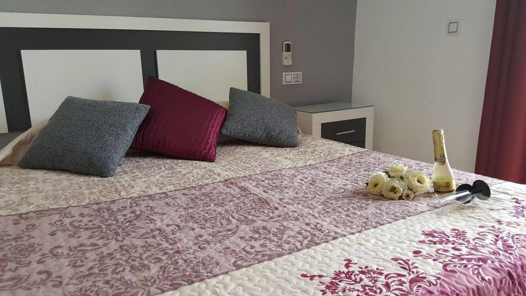 Hostal Ocana Manilva Ngoại thất bức ảnh